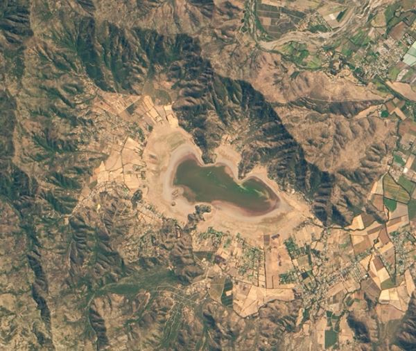 Отчего исчезло чилийское озеро?