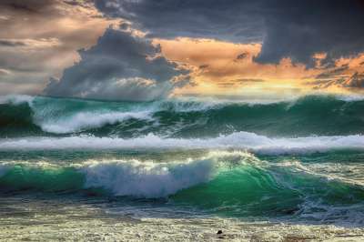 Ученые: высота океанских волн увеличивается катастрофически быстро