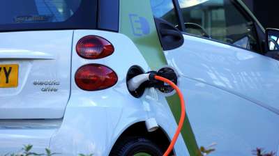Эксперты: Через три года электромобиль будет дешевле обычного авто